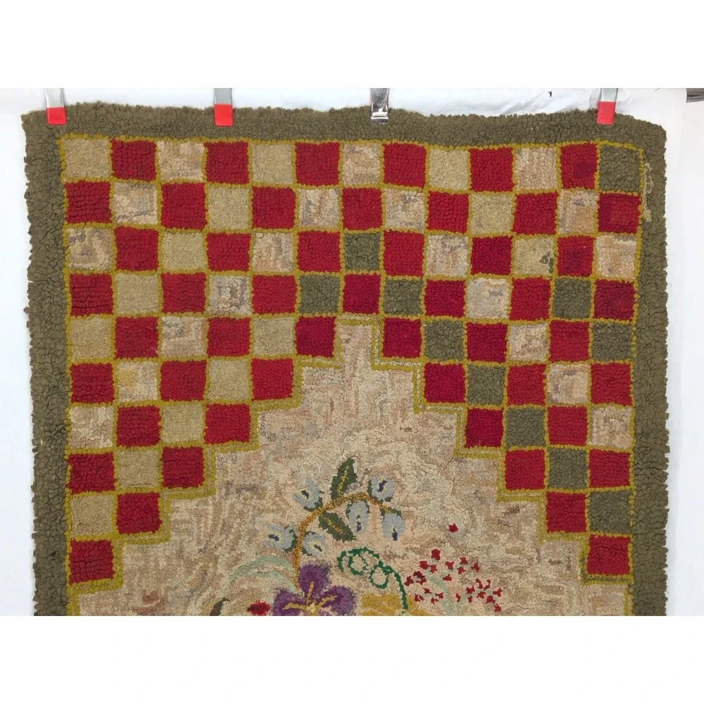 VTG Antique Hooked Rug Large 76